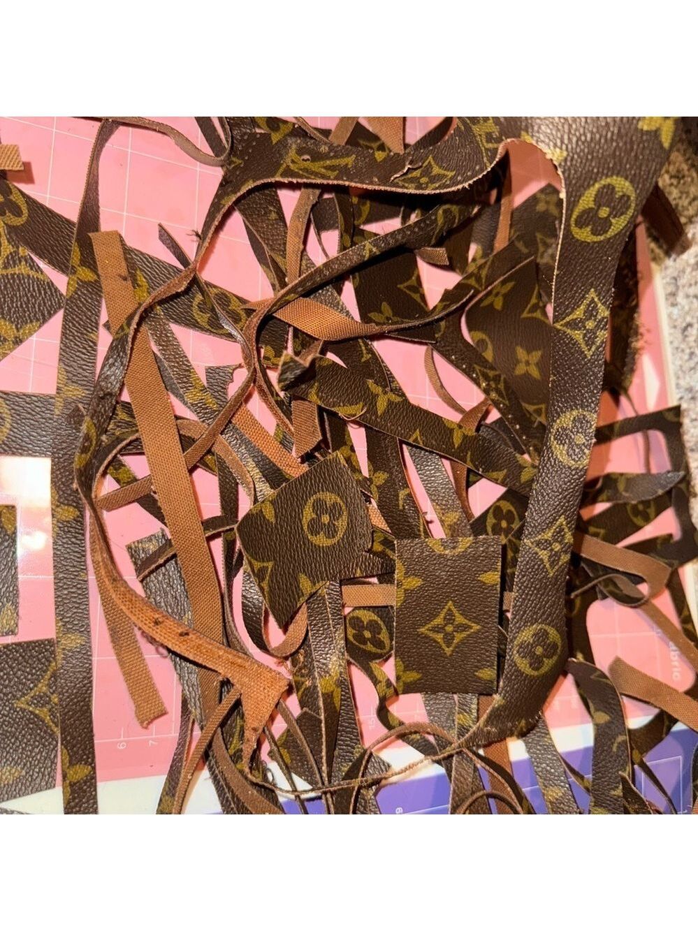 Louis Vuitton Brown Monogram Leather Scrap Pieces bundle 5 - Picture 10 of 11